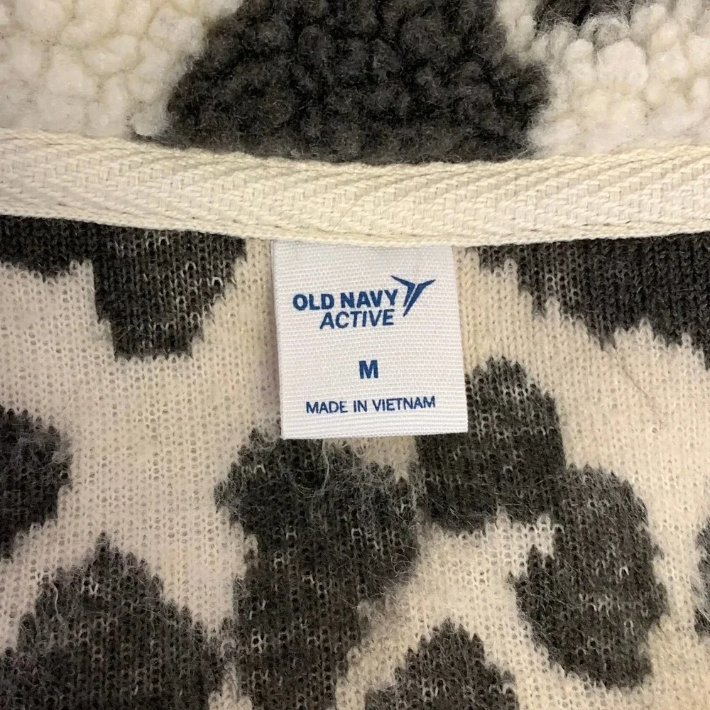 Old Navy Snow Leopard Sherpa Fleece Jacket Button Front Animal Print Teddy, M - Picture 10 of 11